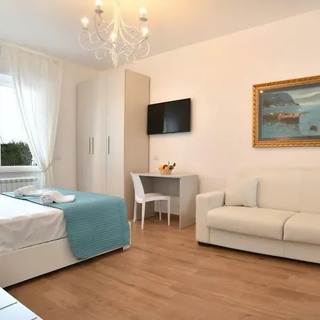 La Casa In Piazza לינה וארוחת בוקר