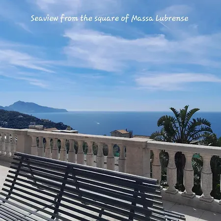 La Casa In Piazza Massa Lubrense