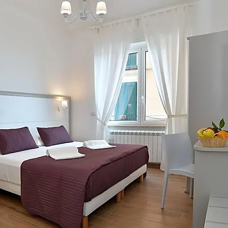 La Casa In Piazza ماسّا لوبْرينسِ